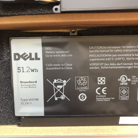 2020/10/Pin_Laptop_Dell_Vostr1.jpg